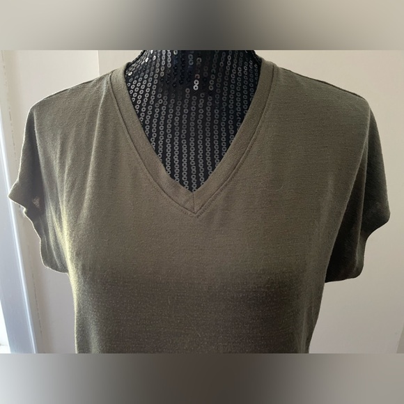 Orvis Green Thin Knit Short Sleeve Top Size Small - Picture 2 of 10
